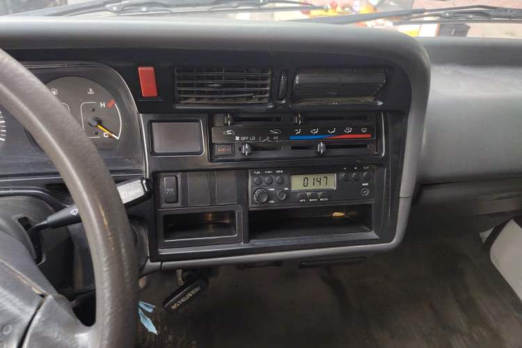Used Jinbei Hiace  Audio And AC Panel