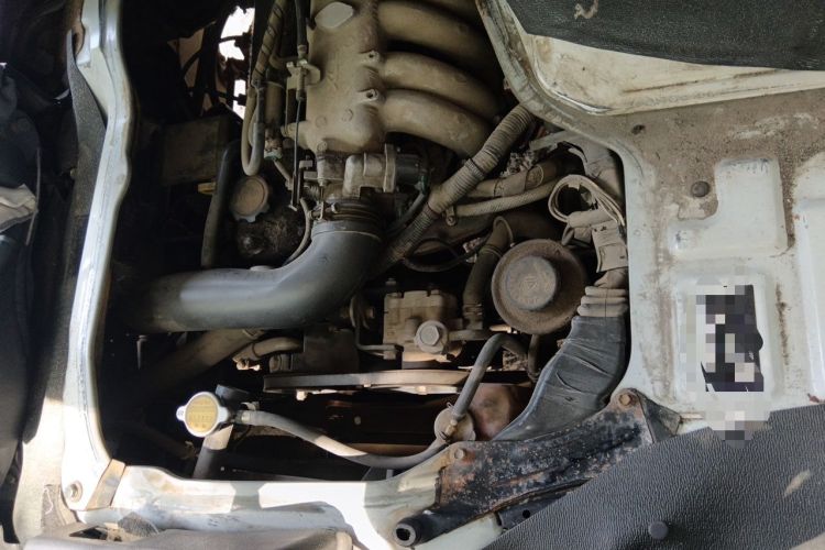 Used Jinbei Hiace  Engine Bay