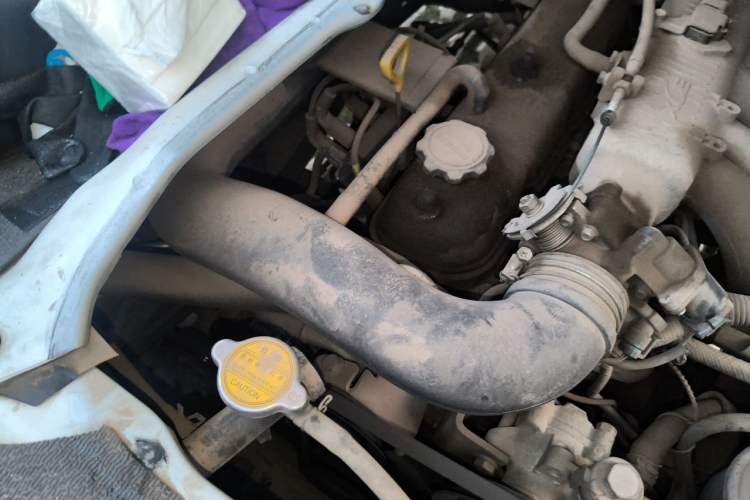 Used Jinbei Hiace  Engine Bay Right