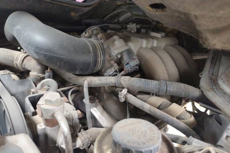 Used Jinbei Hiace  Engine Bay