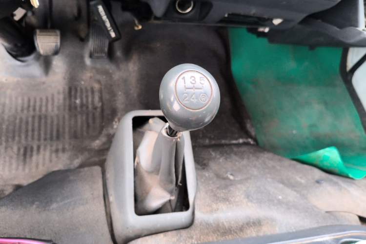 Used Jinbei Hiace  Gear Lever