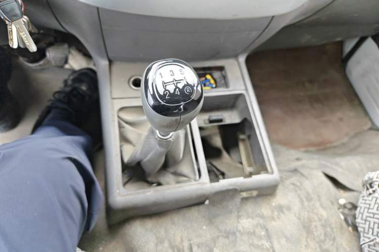 Used Jinbei Hiace  Gear Lever