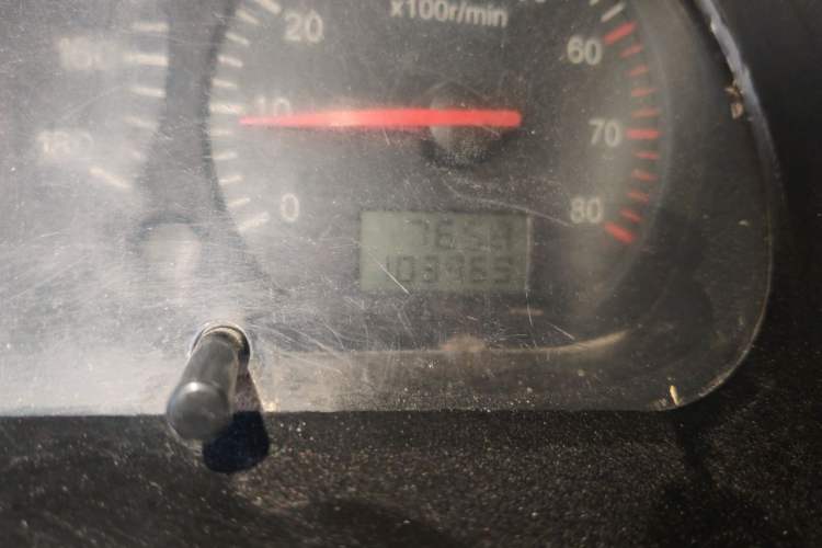 Used Jinbei Hiace  Odometer Close Up