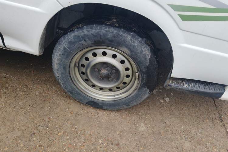 Used Jinbei Hiace  Right Front Wheel Hub