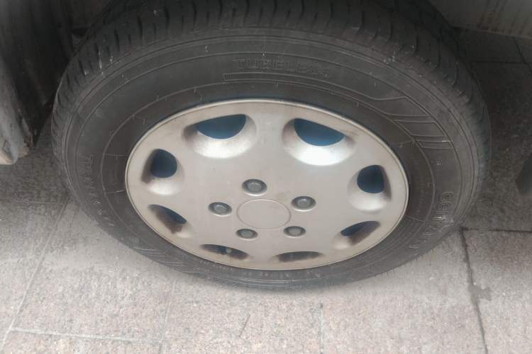 Used Jinbei Hiace  Right Front Wheel Hub