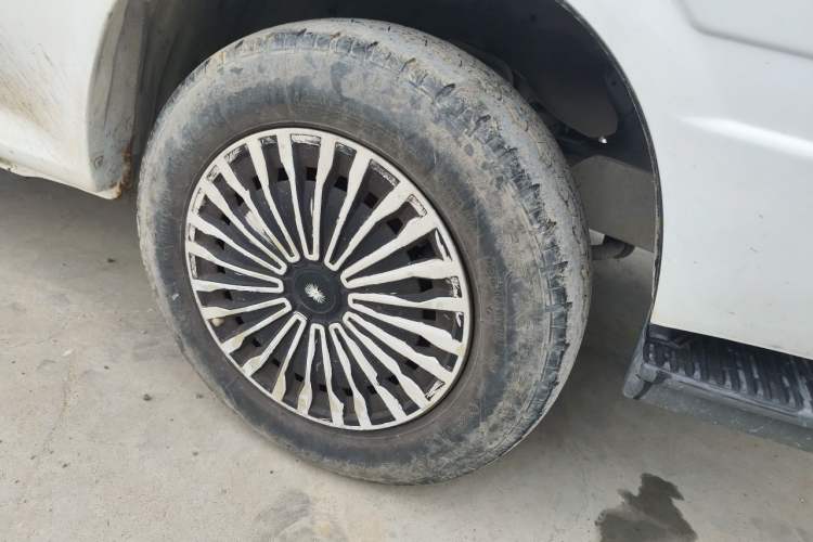 Used Jinbei Hiace  Right Front Wheel Hub