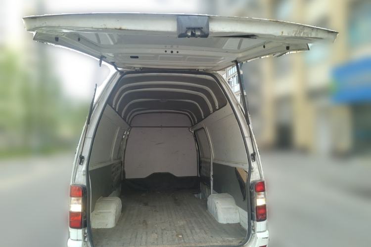Used Jinbei Hiace  Trunk