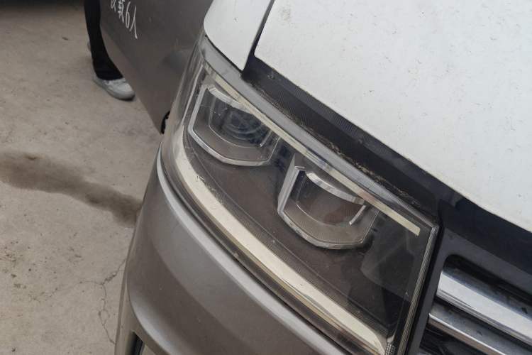 Used Jinbei Hiace  Right Front Headlight