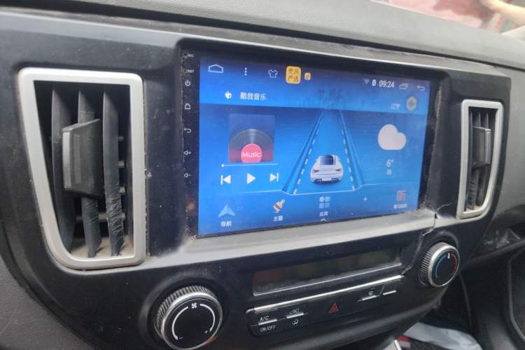 Used Jinbei Hiace 2020 2.0L Express King Series Deluxe Van Standard Roof China VI Emission Standard 1TZS Audio And AC Panel