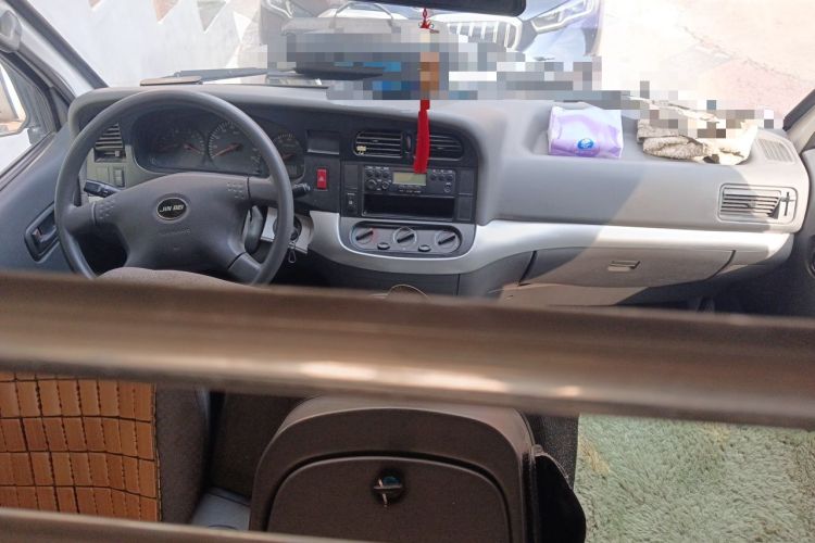 Used Jinbei Hiace 2020 2.0L Express King Series Deluxe Van Standard Roof China VI Emission Standard 1TZS Center Console