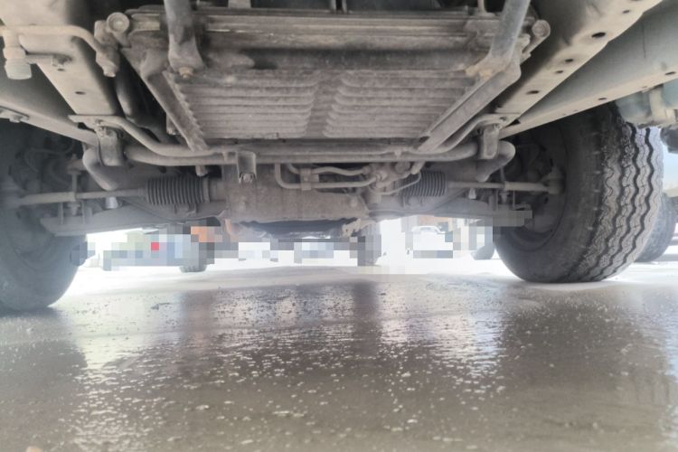 Used Jinbei Hiace 2020 2.0L Xiangyun Series Luxury Van High Roof China VI Standard Model 1TZS Chassis Front
