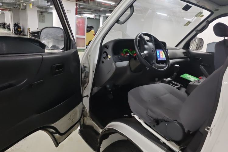 Used Jinbei Hiace 2020 2.0L Express King Series Deluxe Van Standard Roof China VI Emission Standard 1TZS Driver Seat