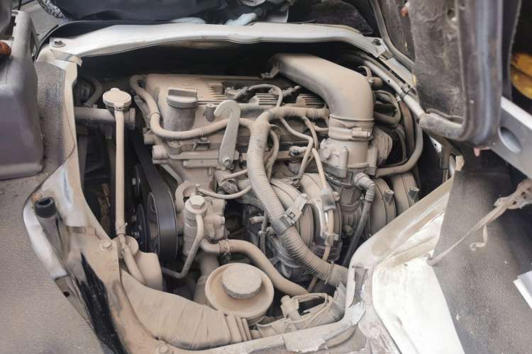 Used Jinbei Hiace 2020 2.0L Classic Luxury Version Standard Top-Emission Standard VI 1TZS Engine Bay