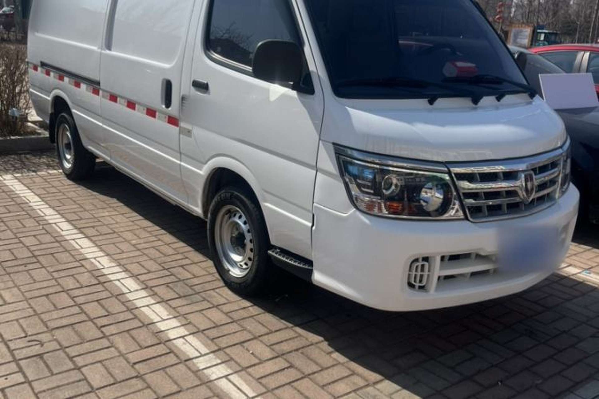 Used Jinbei Hiace 2020 2.0L Xiangyun Series Luxury Van High Roof China VI Standard Model 1TZS Exterior 1