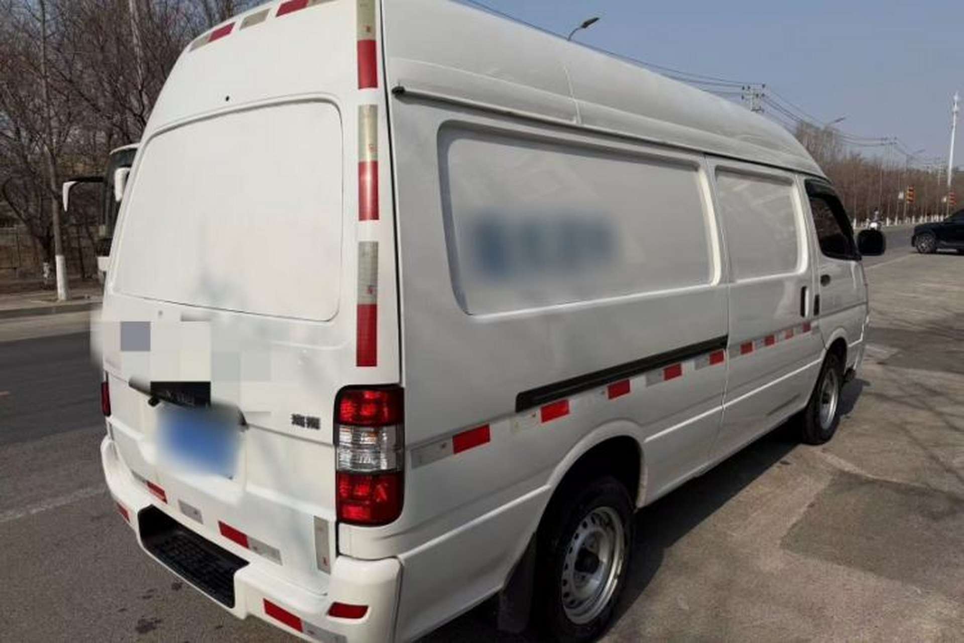 Used Jinbei Hiace 2020 2.0L Xiangyun Series Luxury Van High Roof China VI Standard Model 1TZS Exterior 4