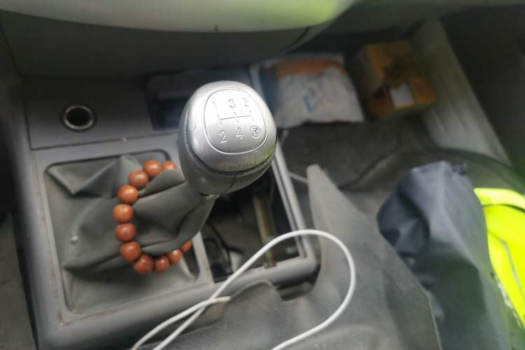 Used Jinbei Hiace 2020 2.0L Classic Luxury Version Standard Top-Emission Standard VI 1TZS Gear Lever