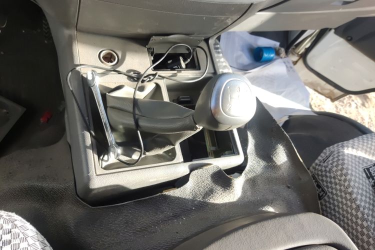 Used Jinbei Hiace 2020 2.0L Classic Luxury Version Standard Top-Emission Standard VI 1TZS Gear Lever
