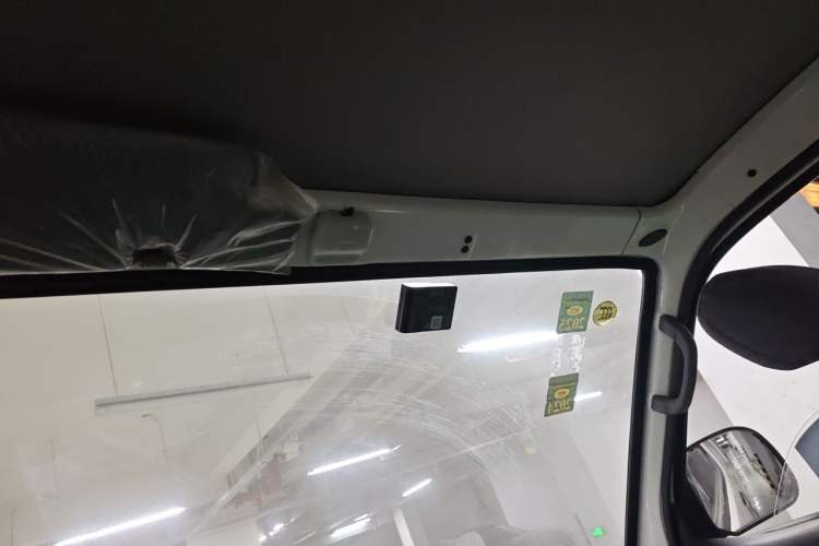 Used Jinbei Hiace 2020 2.0L Express King Series Deluxe Van Standard Roof China VI Emission Standard 1TZS Headliner