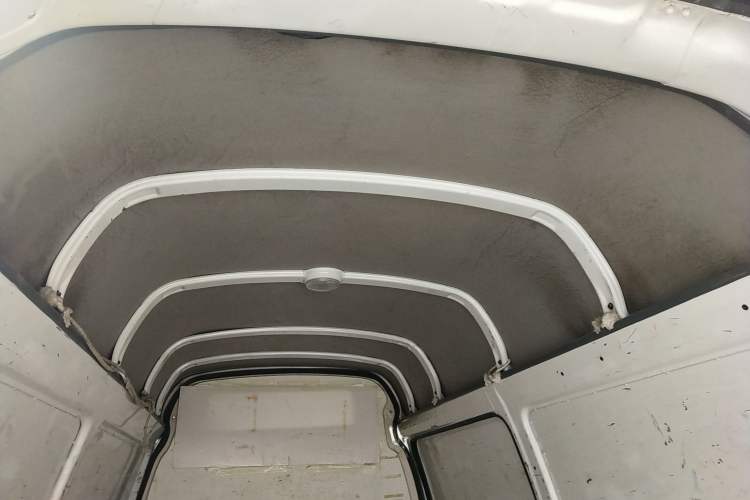 Used Jinbei Hiace 2020 2.0L Express King Series Deluxe Van High Roof China VI Standard 1TZS Headliner