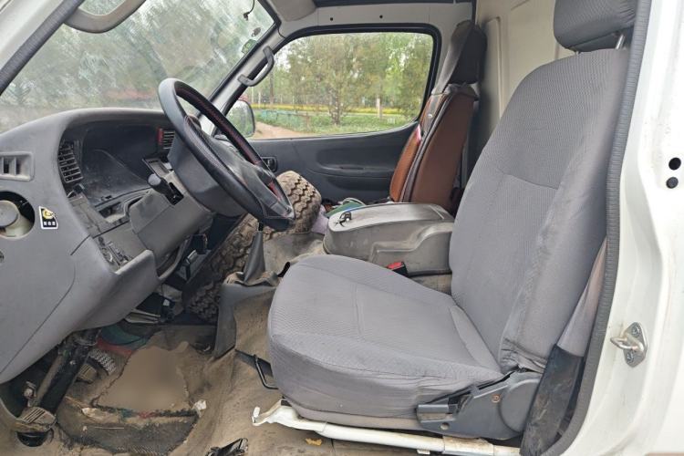 Used Jinbei Hiace 2020 2.0L Xiangyun Series Luxury Van High Roof China VI Standard Model 1TZS Left Front Seat