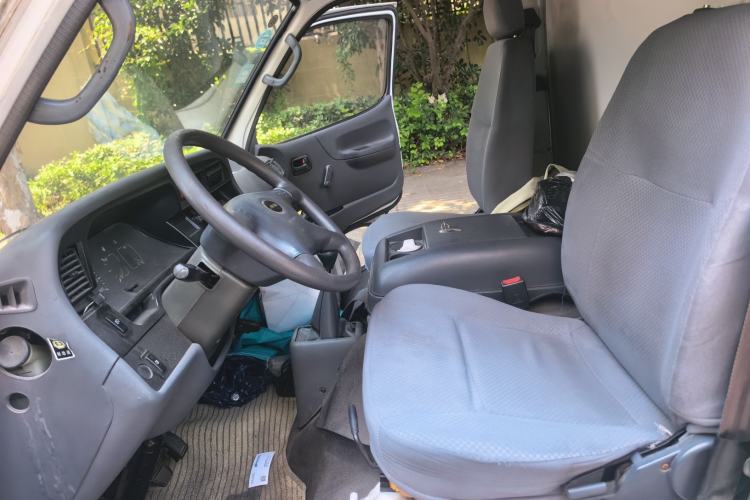 Used Jinbei Hiace 2020 2.0L Xiangyun Series Luxury Van High Roof China VI Standard Model 1TZS Left Front Seat