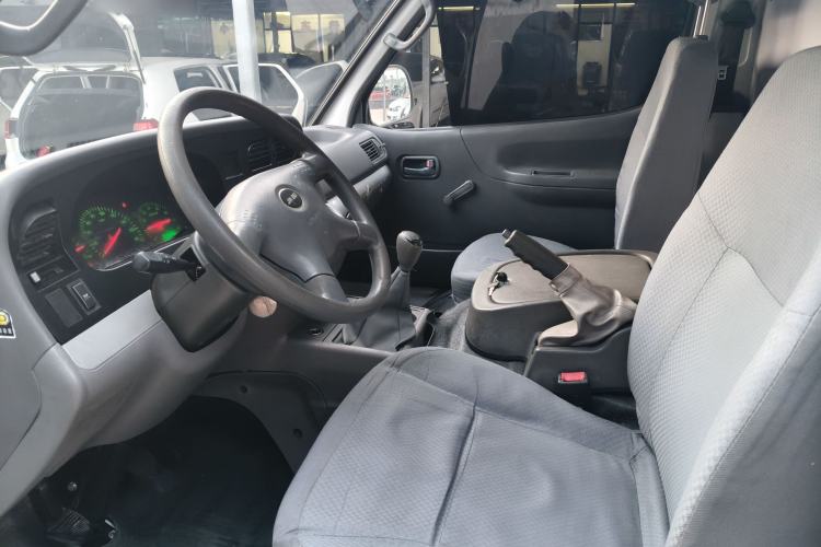 Used Jinbei Hiace 2020 2.0L Express King Series Deluxe Van Standard Roof China VI Emission Standard 1TZS Left Front Seat