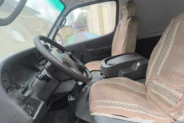 Used Jinbei Hiace 2020 2.0L Xiangyun Series Luxury Van High Roof China VI Standard Model 1TZS Left Front Seat