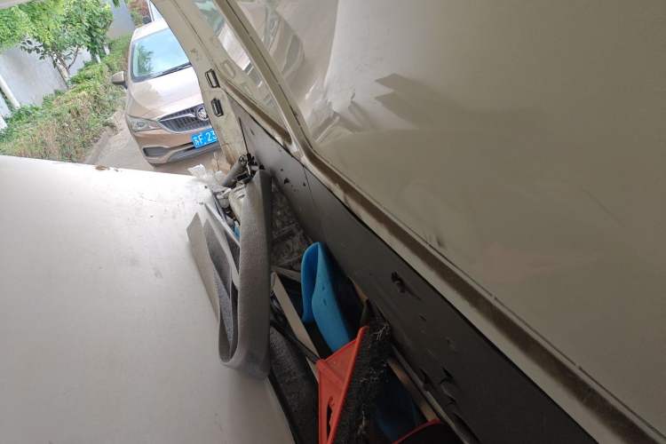 Used Jinbei Hiace 2020 2.0L Express King Series Deluxe Van Standard Roof China VI Emission Standard 1TZS Left Rear Seat