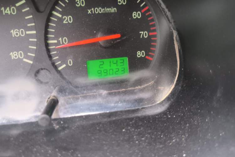Used Jinbei Hiace 2020 2.0L Express King Series Deluxe Van Standard Roof China VI Emission Standard 1TZS Odometer Close Up