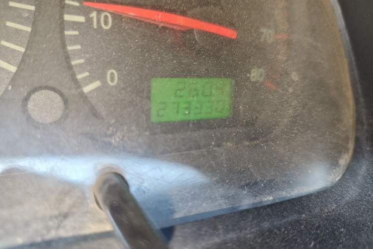 Used Jinbei Hiace  Odometer Close Up