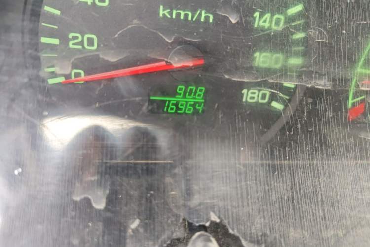 Used Jinbei Hiace 2020 2.0L Xiangyun Series Luxury Van High Roof China VI Standard Model 1TZS Odometer Close Up