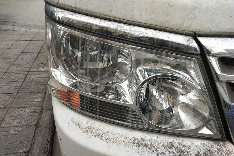 Used Jinbei Hiace 2020 2.0L Express King Series Deluxe Van High Roof China VI Standard 1TZS Right Front Headlight