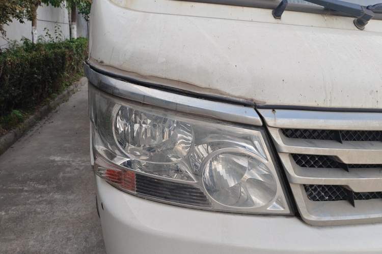 Used Jinbei Hiace 2020 2.0L Express King Series Deluxe Van Standard Roof China VI Emission Standard 1TZS Right Front Headlight
