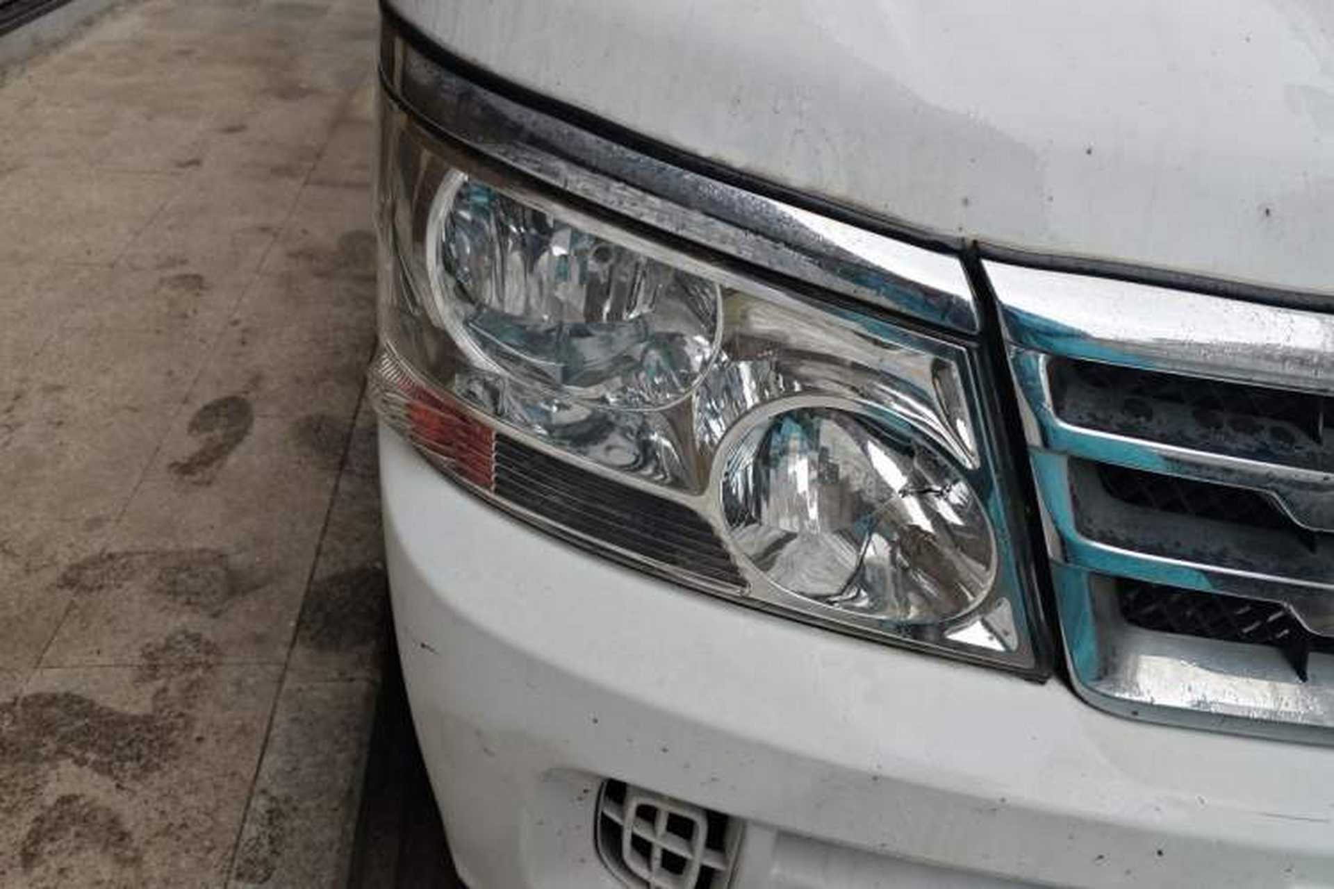 Used Jinbei Hiace 2020 2.0L Express King Series Deluxe Van Standard Roof China VI Emission Standard 1TZS Right Front Headlight