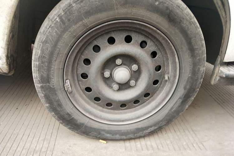 Used Jinbei Hiace 2020 2.0L Express King Series Deluxe Van High Roof China VI Standard 1TZS Right Front Wheel Hub