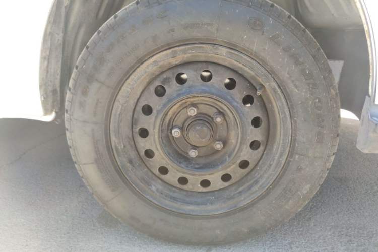 Used Jinbei Hiace 2020 2.0L Express King Series Deluxe Van High Roof China VI Standard 1TZS Right Front Wheel Hub