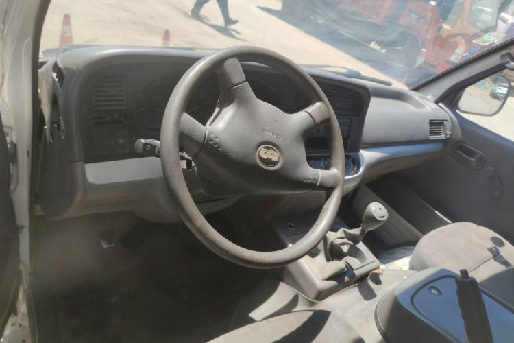 Used Jinbei Hiace 2020 2.0L Express King Series Deluxe Van High Roof China VI Standard 1TZS Steering Wheel