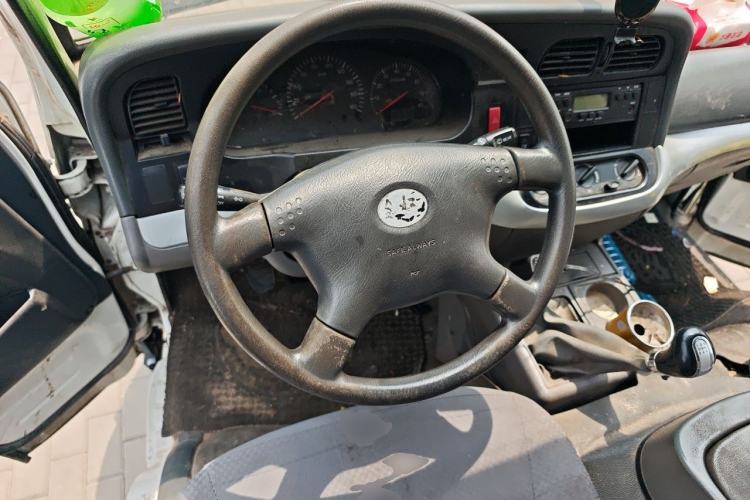 Used Jinbei Hiace 2020 2.0L Express King Series Deluxe Van High Roof China VI Standard 1TZS Steering Wheel