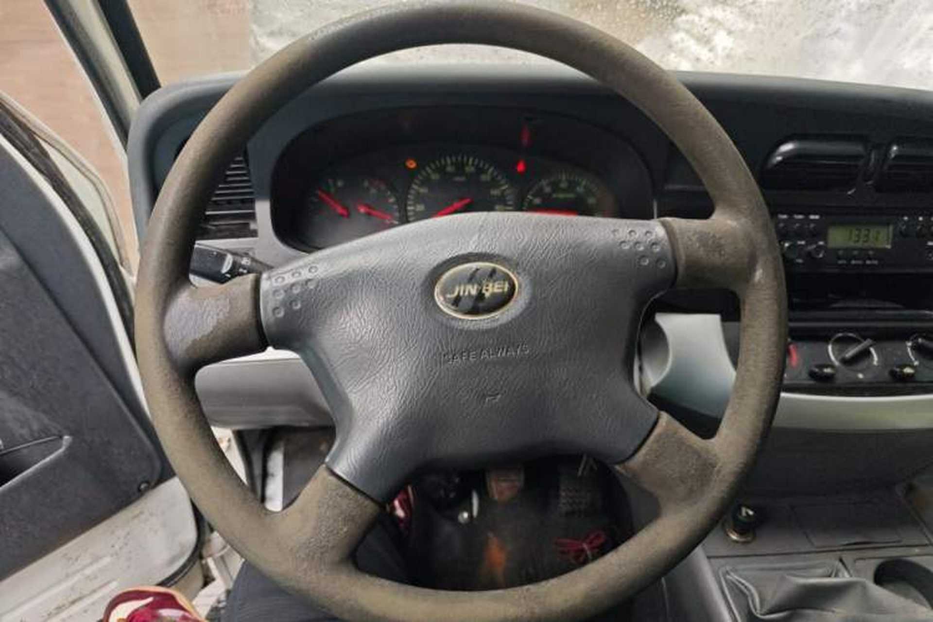 Used Jinbei Hiace 2020 2.0L Express King Series Deluxe Van Standard Roof China VI Emission Standard 1TZS Steering Wheel