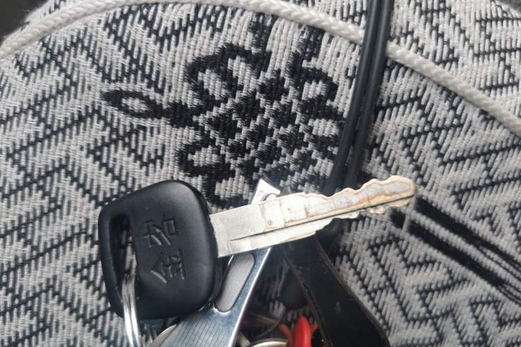 Used Jinbei Hiace 2020 2.0L Classic Luxury Version Standard Top-Emission Standard VI 1TZS Vehicle Key