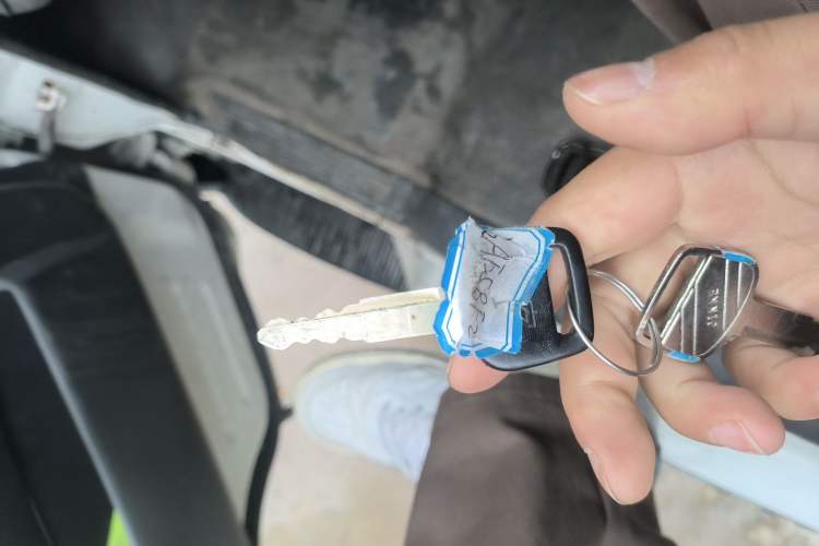 Used Jinbei Hiace 2020 2.0L Xiangyun Series Luxury Van High Roof China VI Standard Model 1TZS Vehicle Key
