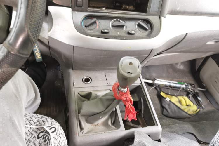 Used Jinbei Hiace  Gear Lever