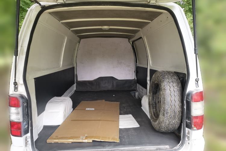 Used Jinbei Hiace  Trunk