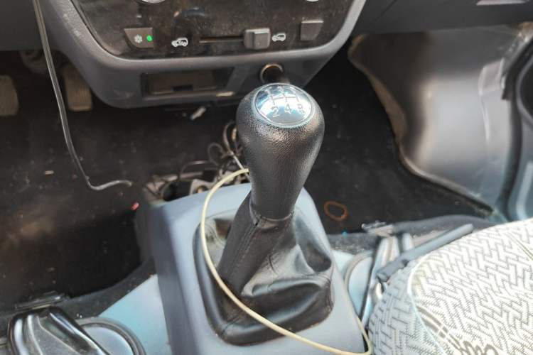 Used Jinbei Hiace  Gear Lever