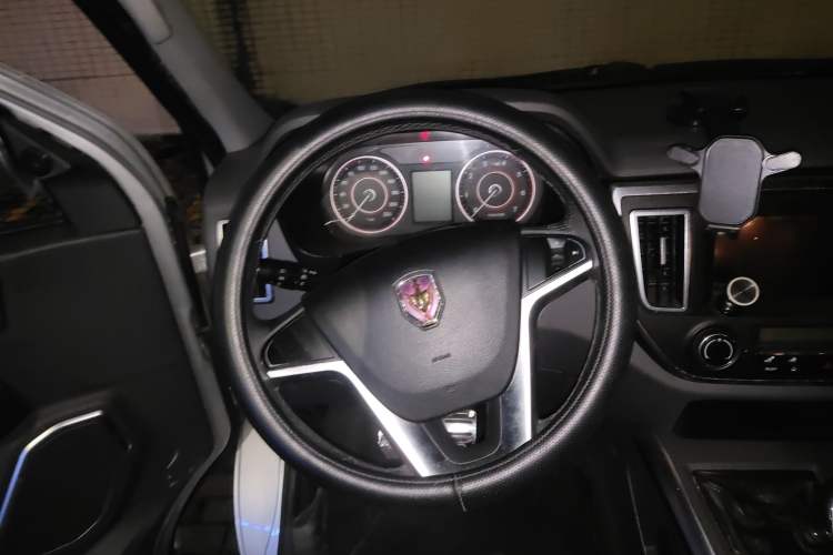 Used Jinbei Hiace King 2021 2.0L Business King Series Enjoyment Version Standard Top 9-Seater 1TZS Steering Wheel