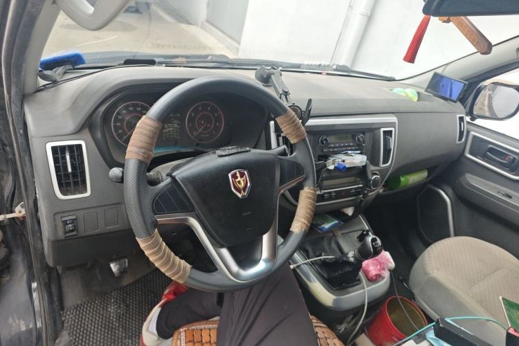Used Jinbei Hiace King 2021 2.0L City Transport King Series Comfortable High-Roof 6-Seater 1TZS Center Console