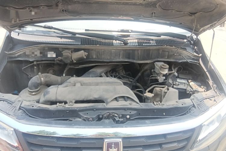 Used Jinbei Hiace King  Engine Bay