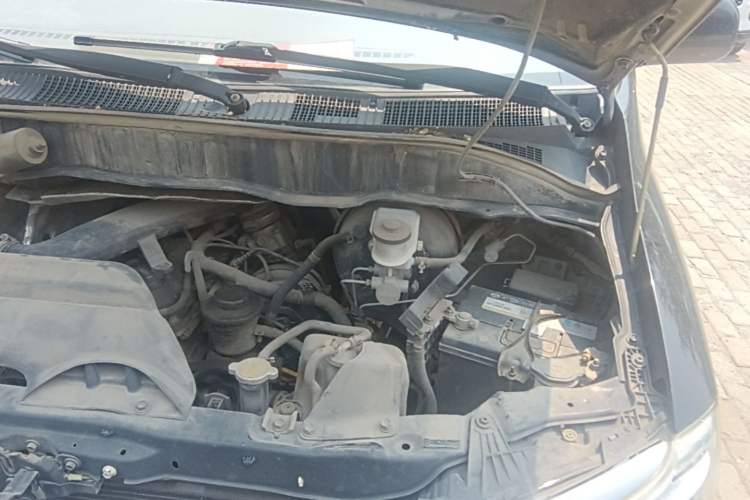 Used Jinbei Hiace King  Engine Bay Left
