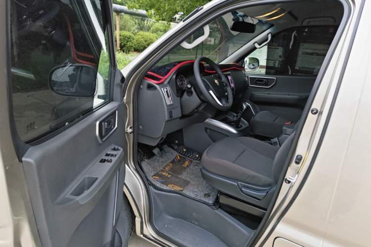 Used Jinbei Hiace King 2021 2.0L Business King Series ZhiXiang High-Roof 7-Seater 1TZS Driver Seat