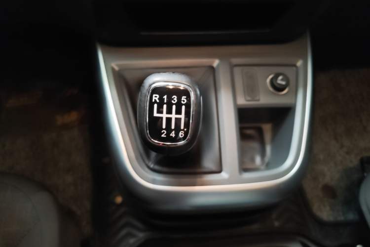 Used Jinbei Hiace King 2021 2.0L Business King Series ZhiXiang High-Roof 7-Seater 1TZS Gear Lever